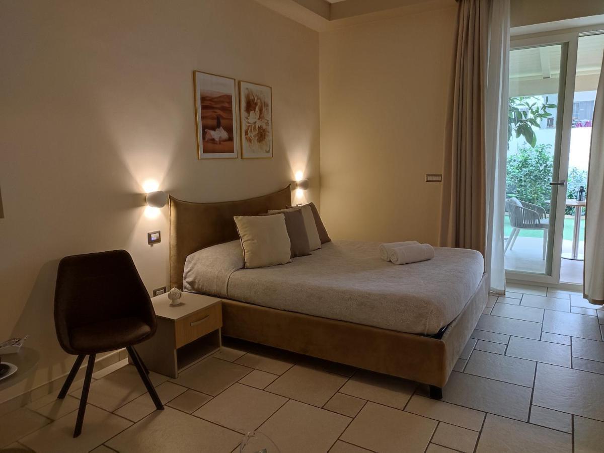Lux Suite Таранто Екстер'єр фото